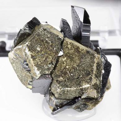Hubnerite with Pyrite