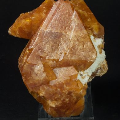 Scheelite with Albite