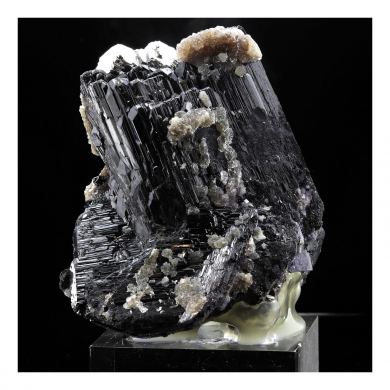 Wolframite, Quartz, Siderite, Pyrite.