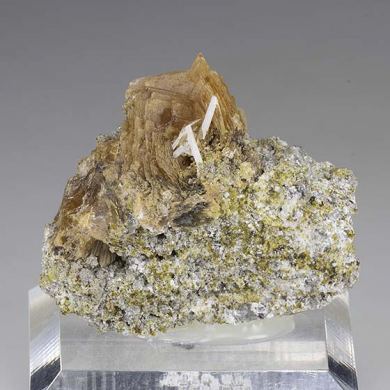 Roweite with Olshanskyite