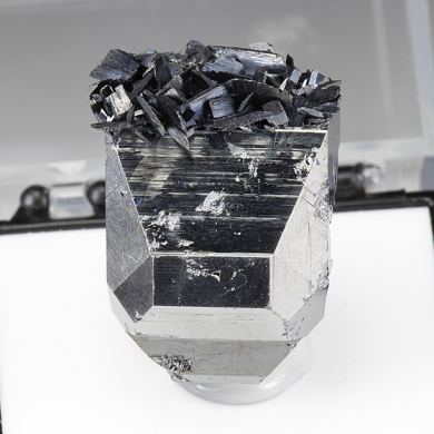 Bournonite-with-Ferberite