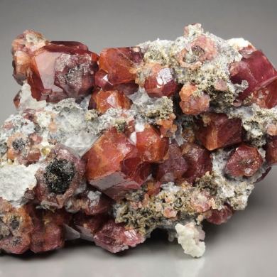 GARNET var. GROSSULAR