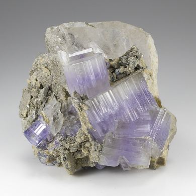Fluorapatite with Quartz, Arsenopyrite, Siderite