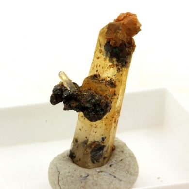 Tetrahedrite + Quartz. 12.0 ct.