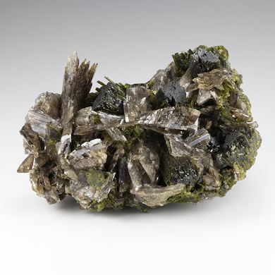 Axinite-Mn with Epidote
