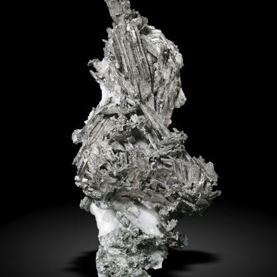 Allargentum on Calcite