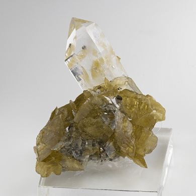 Siderite with Quartz, Pyrrhotite