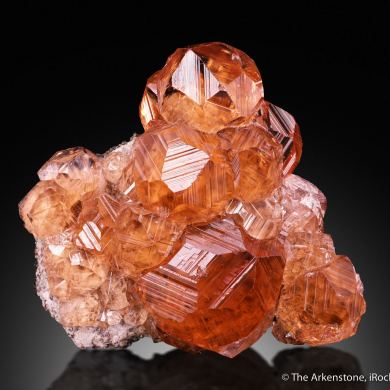 Grossular var. Hessonite on chlorite