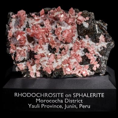 Rhodochrosite on Sphalerite from Peru