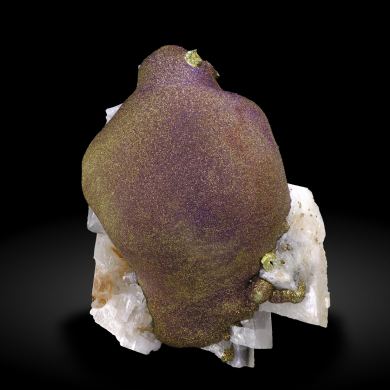 Chalcopyrite with Calcite