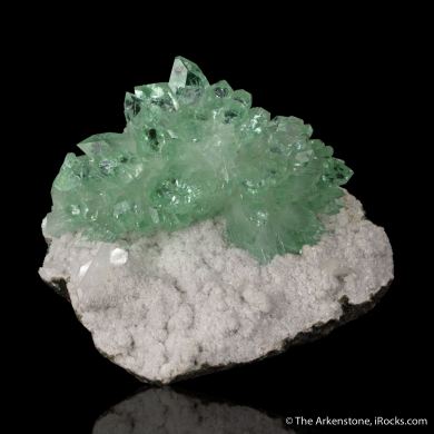Fluorapophyllite and Stilbite (old classic style)