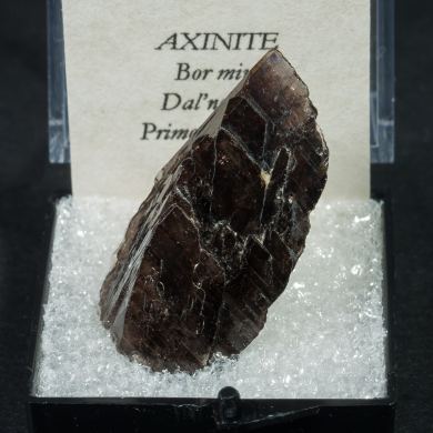 Axinite (Group)