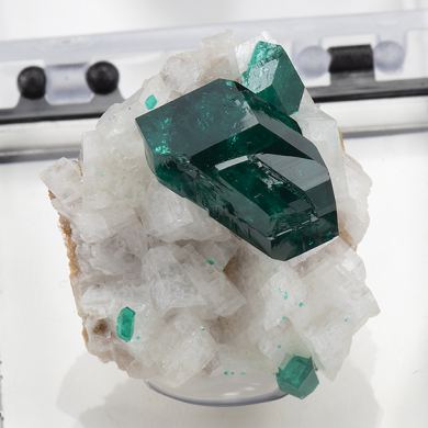Dioptase with Calcite