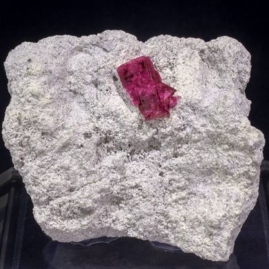 Beryl (variety red beryl)