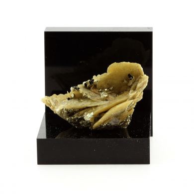 Siderite, Quartz, Pyrite.