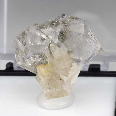 Quartz with Pyrite, Dolomite