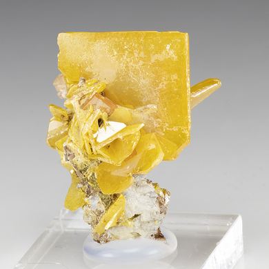 Wulfenite