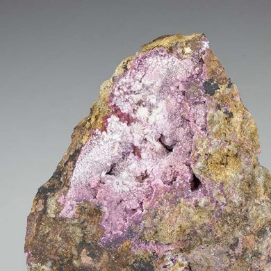 Weilite with Picropharmacolite