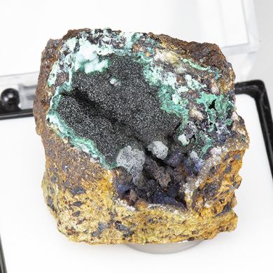 Pseudomalachite with Carbonate-Fluorapatite