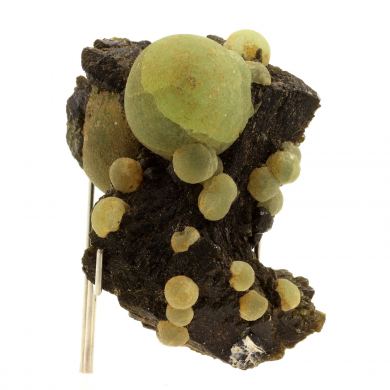 Prehnite + Epidote. 1125.0 ct.