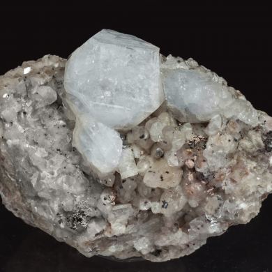 Fluorapophyllite-(K) With Quartz and Prehnite