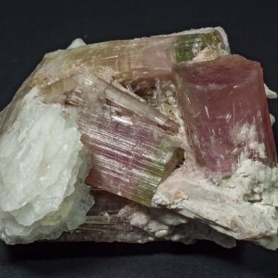 Elbaite with Albite (variety cleavelandite)