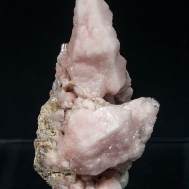 Quartz (variety rose quartz)