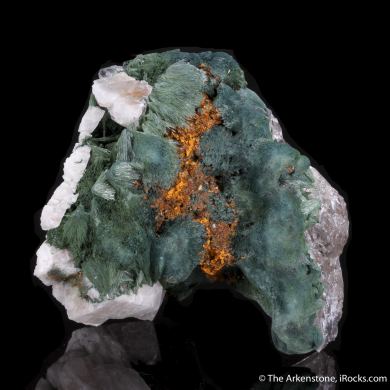 Gormanite with Albite and Quartz
