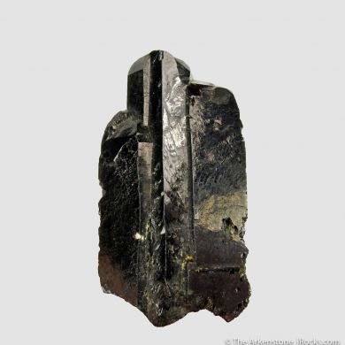 Wodginite Epitaxial on Cassiterite