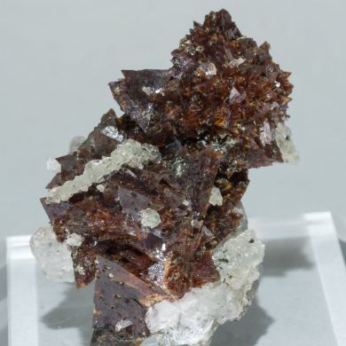 Helvine-Genthelvite with Quartz
