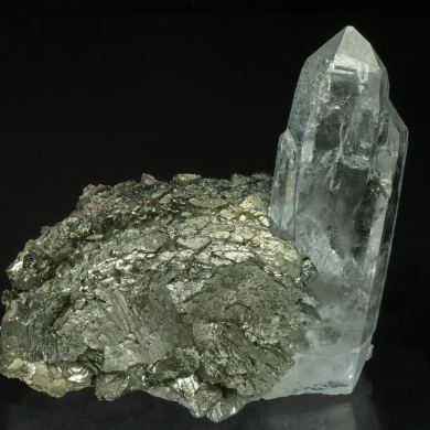 Arsenopyrite-Marcasite with Quartz with inclusions and Muscovite