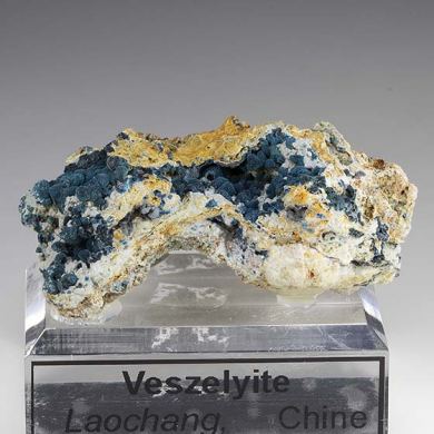 Veszelyite with Hemimorphite