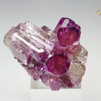 gem VESUVIANITE var. MANGANOAN