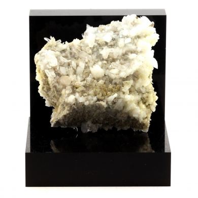 Adularia, Quartz, Anatase.