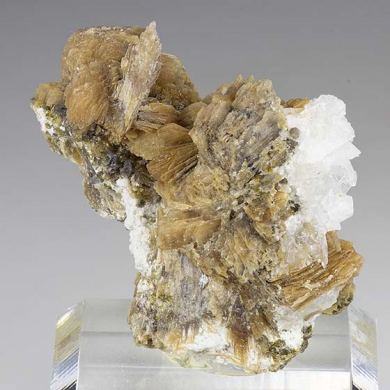 Roweite with Olshanskyite