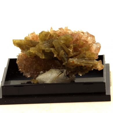 Axinite + Epidote. 31.0 ct.