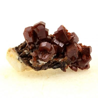Vanadinite. 190.0 ct.