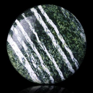 Striped serpentine 52,00 ct 