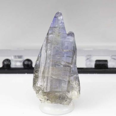 Zoisite var. Tanzanite