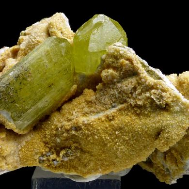 Fluorapatite, stilbite, feldspar